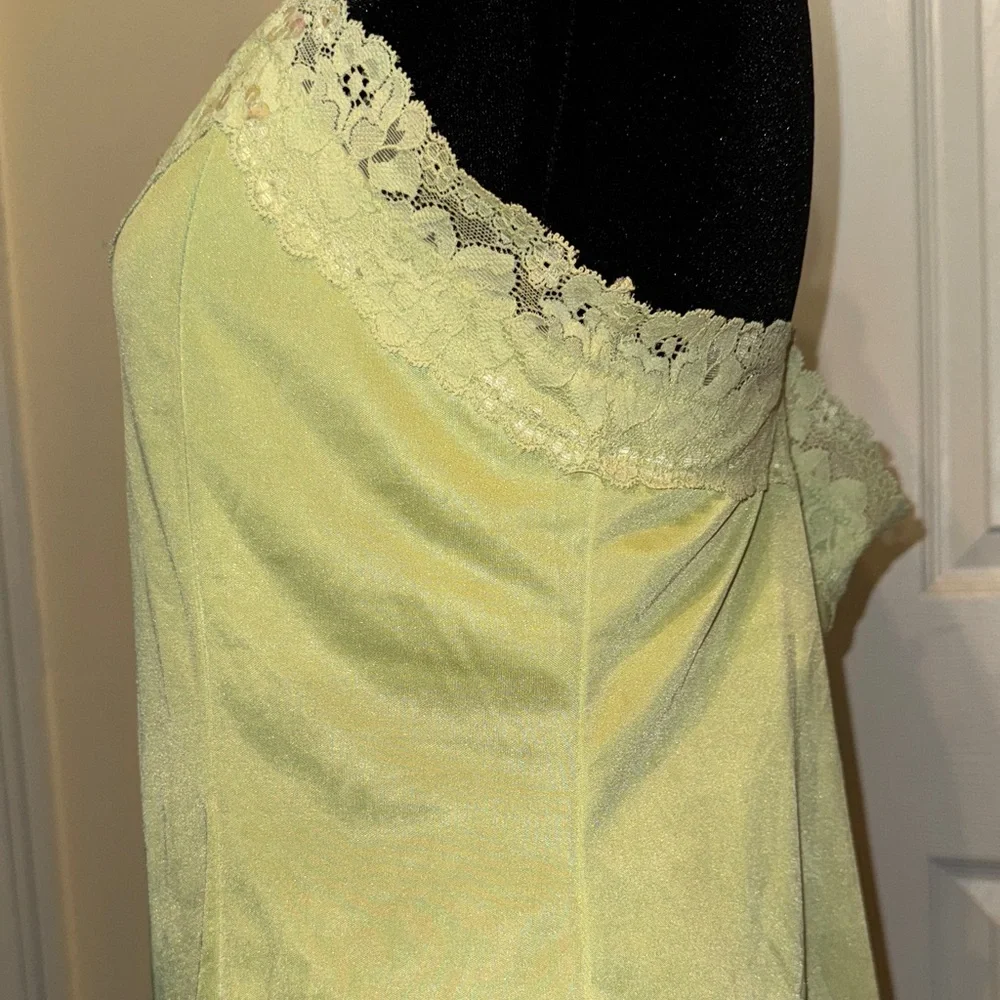 Elegant Light Green Camisole with Floral Details - Picture 6 of 16